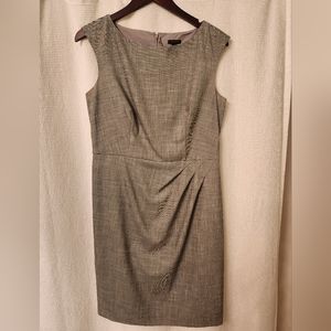 Ann Taylor short sleeve dress Size 10 Petite